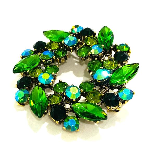 Vintage look wreath brooch pendant green rhinestones pin stacked dimensional - Picture 8 of 8